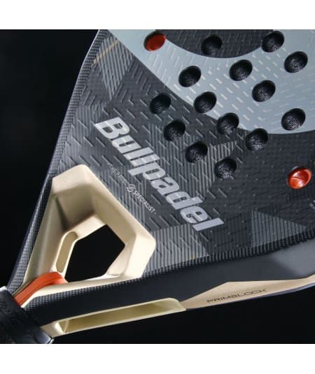 /blog/bullpadel-neuron-02-2026-la-nouvelle-arme-de-precision-de-chingotto/raquette-bullpadel-neuron-02.jpg