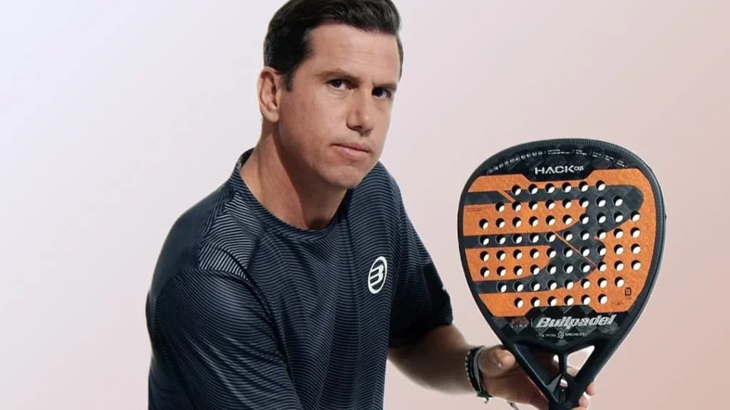 /pages/guides-et-conseils-padel-raquettes-padel-pros/PAQUITO-NAVARRO-HACK-03.jpg-1024x576.webp